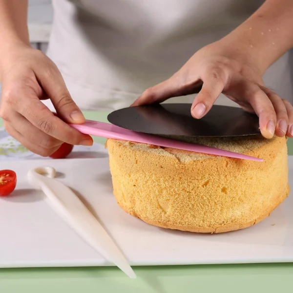 Cake Release Knife   White   Pink Plastic Tool for Perfect Cake Removal Non stick Baking Accessories